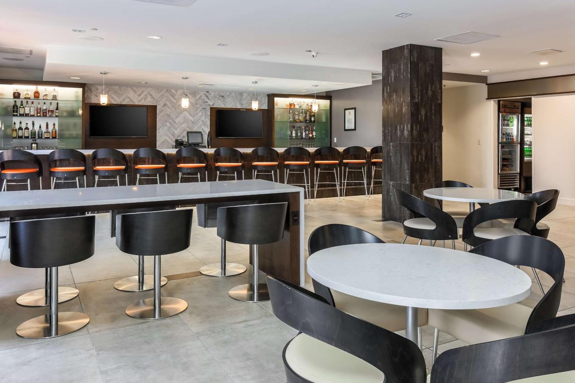 Hotel Doubletree By Hilton Atlanta Airport College Park Exteriér fotografie