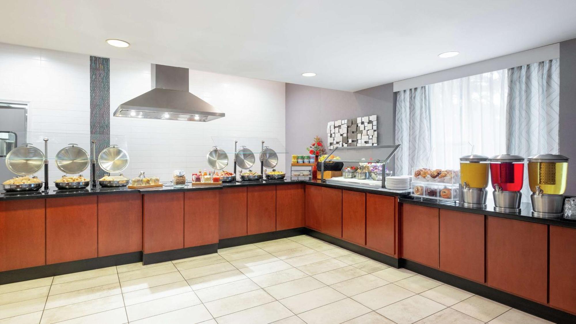 Hotel Doubletree By Hilton Atlanta Airport College Park Exteriér fotografie